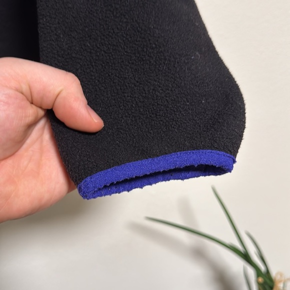 Vintage Patagonia Men’s 1/2 Zip Synchilla in Black with Purple Lining - Picture 8 of 9